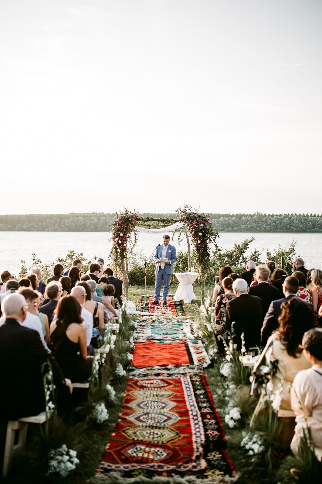 Dekoracija imanja sa zelenilom