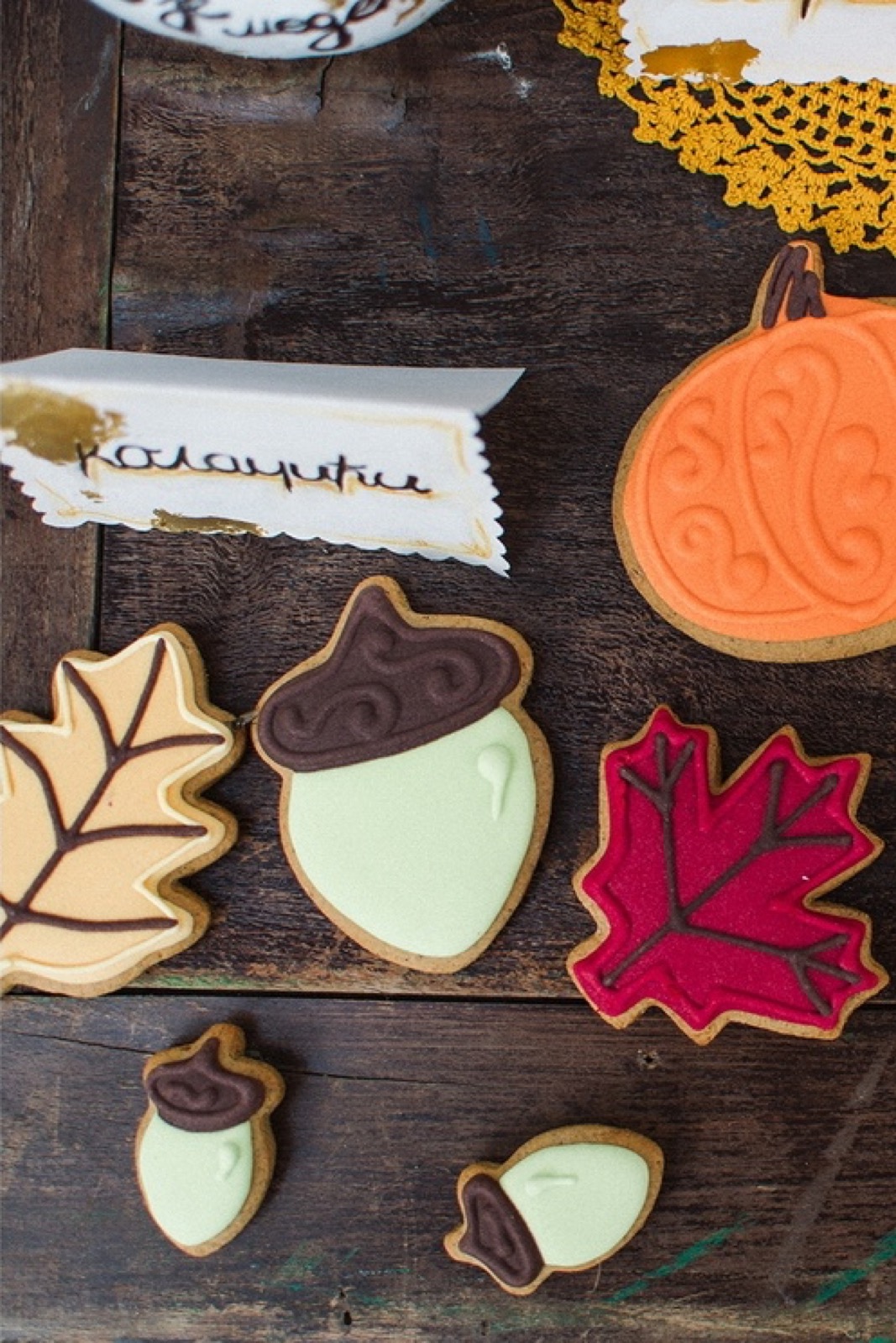 Detalji venčanice — čipka i nežnost