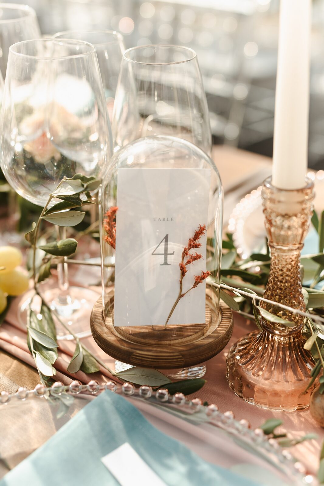 Pampas trava i kristalni detalji ispod šatora