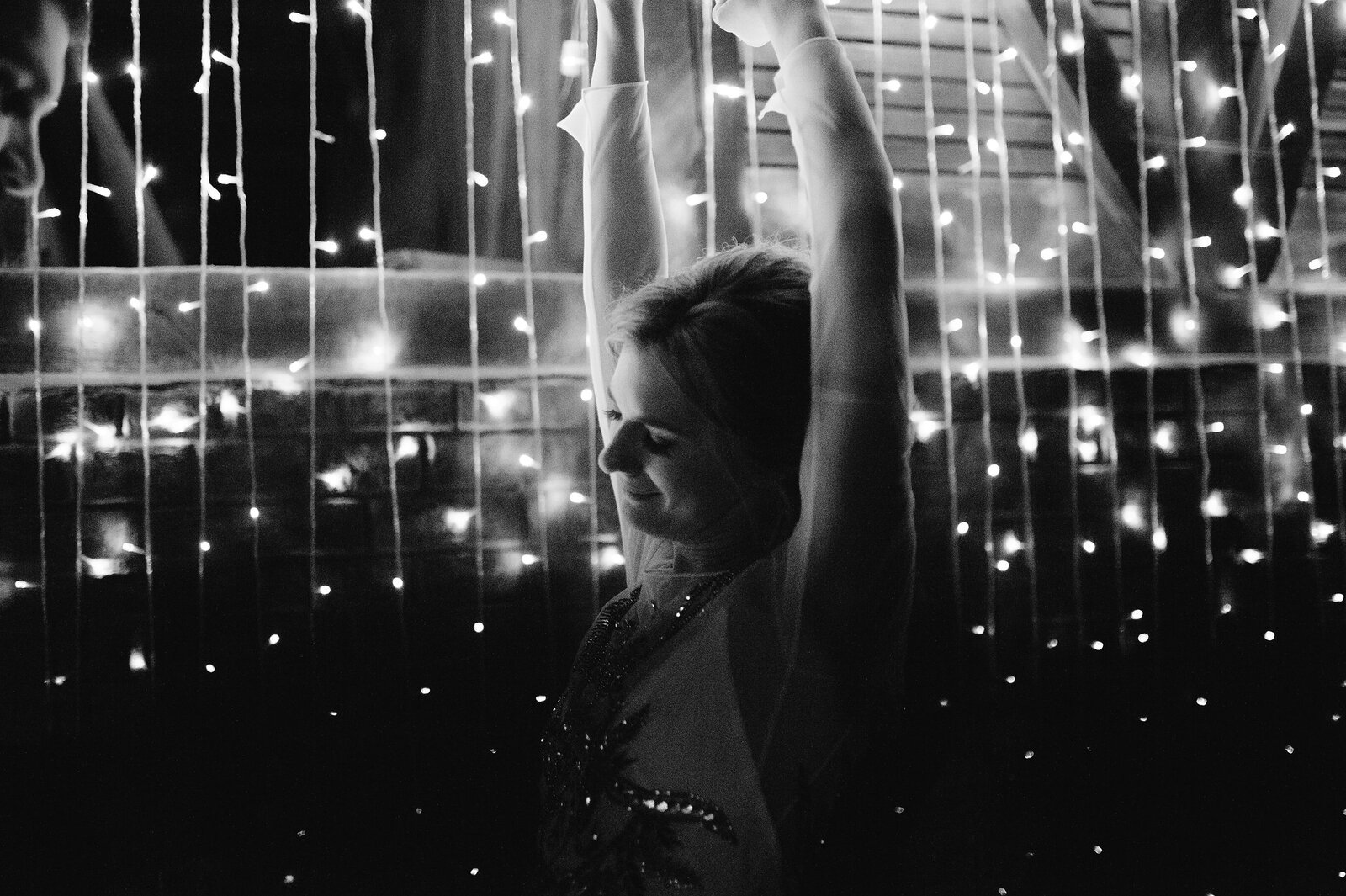 Plesni podijum ispod zvezda