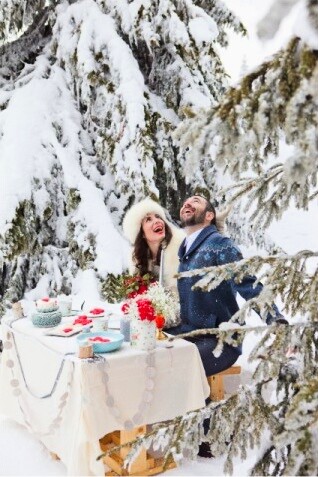 Snežni ambijent sa dekoracijom